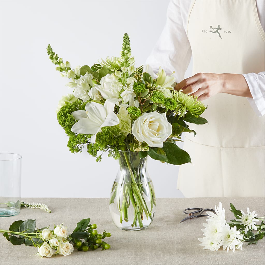 Irish Garden - A Florist Original – RUTH'S FLOWERS AND GIFTS, Marshfield MO