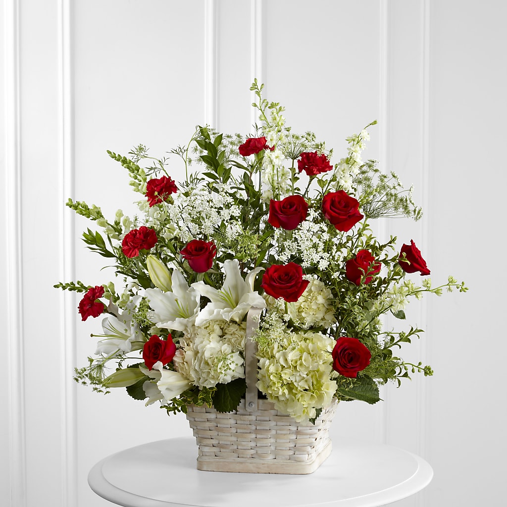 In Loving Memory Arrangement – RUTH'S FLOWERS AND GIFTS, Marshfield MO