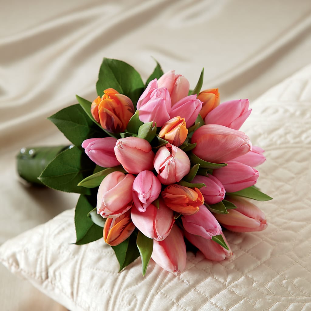 Embraceable Bouquet – RUTH'S FLOWERS AND GIFTS, Marshfield MO
