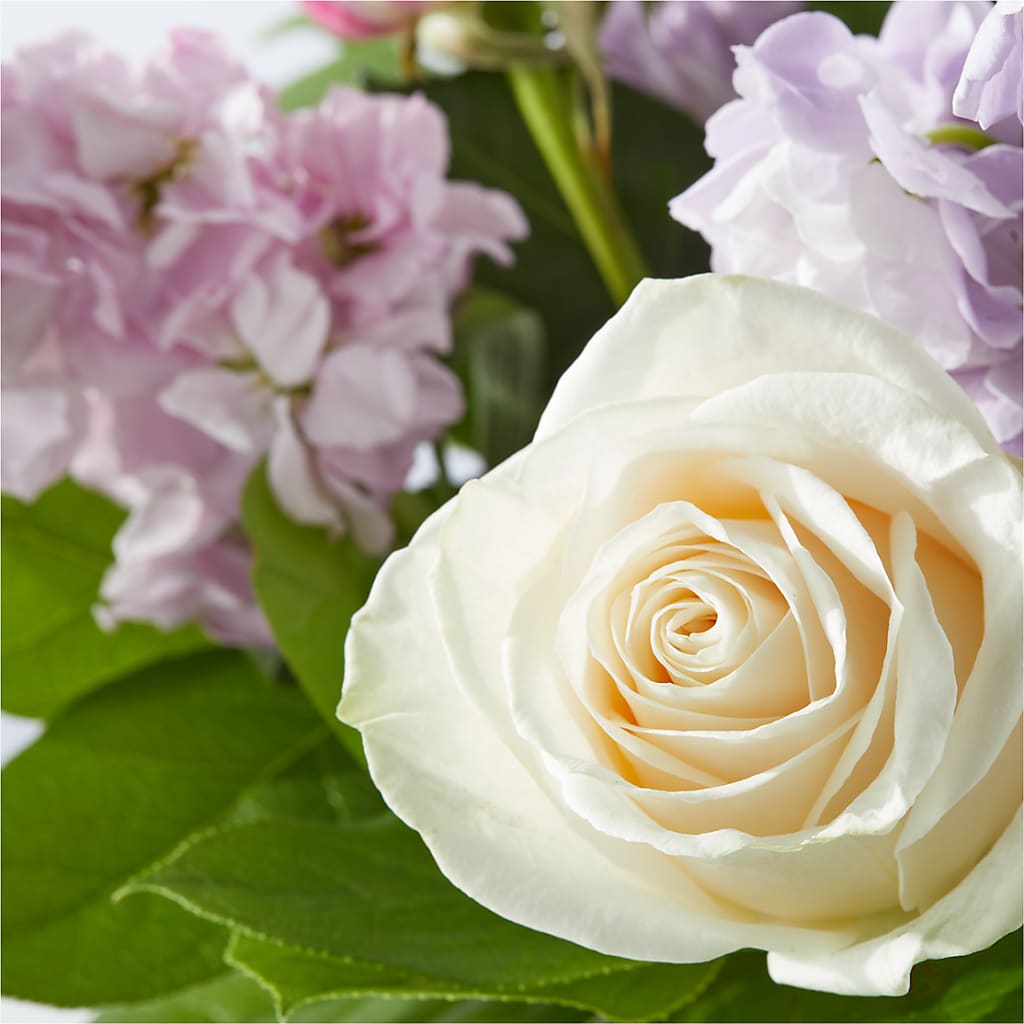 Springtime Spritz Bouquet – RUTH'S FLOWERS AND GIFTS, Marshfield MO
