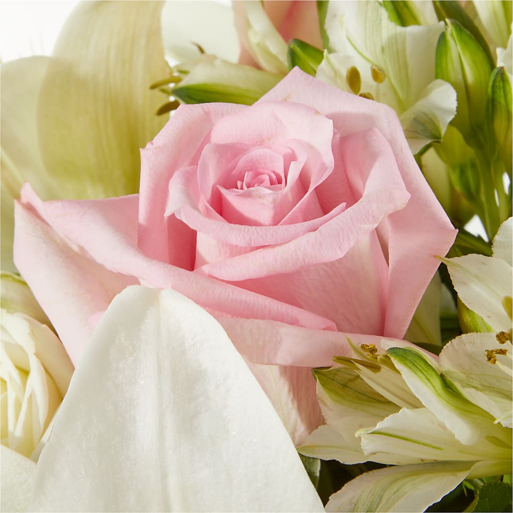 Kindhearted Bouquet – RUTH'S FLOWERS AND GIFTS, Marshfield MO